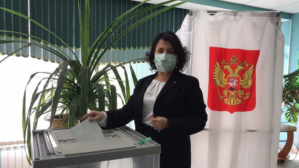 В Брянске поучаствовала в выборах член Ассоциации Юристов России Елена Пилипенко