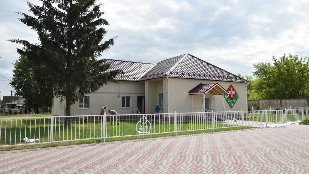 В  поселке Меленск Брянской области благотворители полностью обновили  отделение врача общей практики.