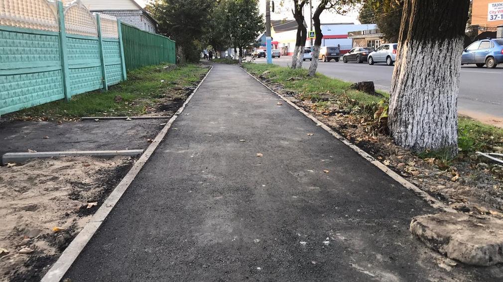 На улице Бежицкой В Брянске  тротуары сделали