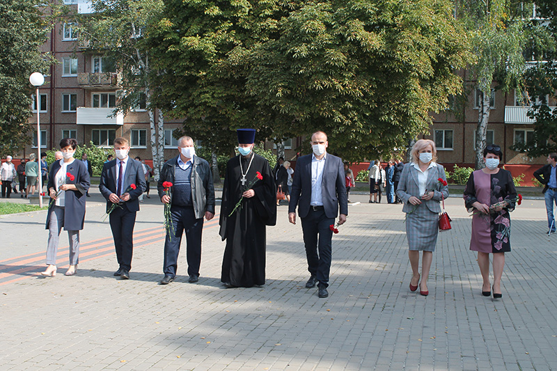 «Поклон и память поколений»