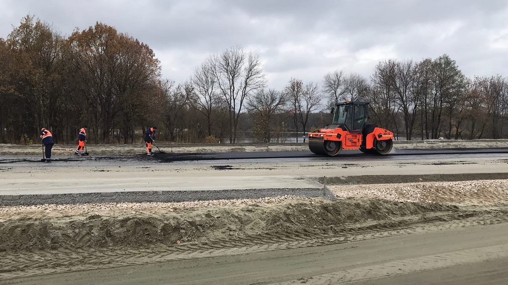 Сегодня асфальтируют дорогу Брянск I — Брянск II