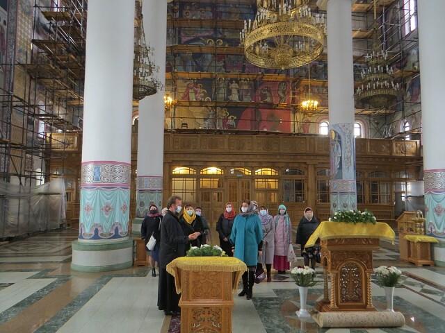 Сотрудники Карачевской библиотеки посетили святыни Брянска