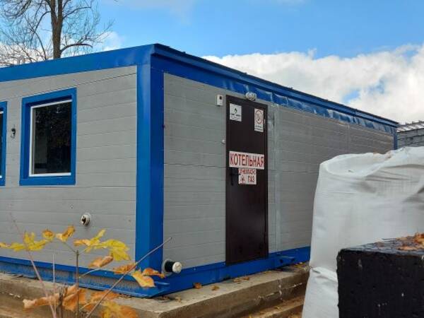 В брянском Новозыбкове продолжается возведение Дворца спорта