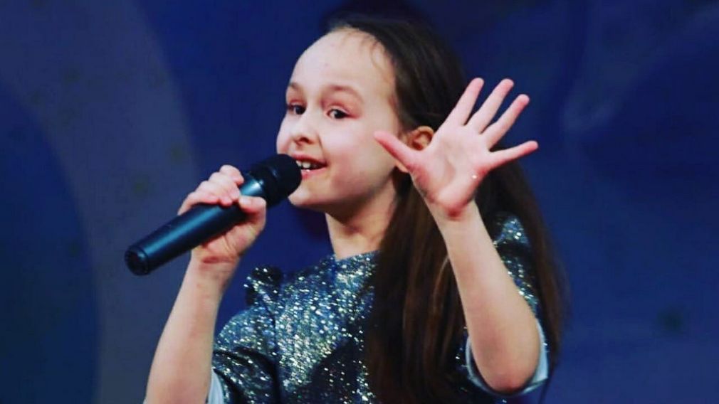 Юная брянская солистка стала лауреатом I степени в международном творческом конкурсе