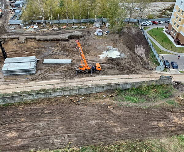 В Брянске началось строительство новой дороги на территории старого аэропорта