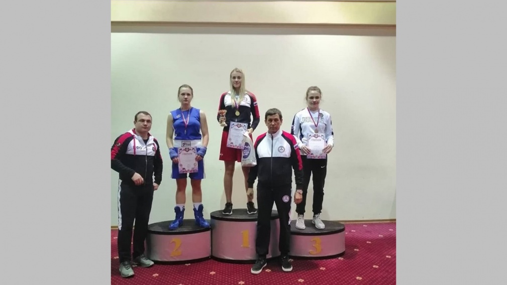 Брянская спортсменка Дарья Семиохина завоевала «золото» в открытом Кубке по боксу