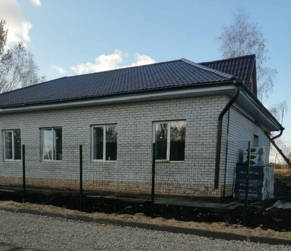 В унечском селе Рассуха завершается строительство нового ФАПа на 388 мест