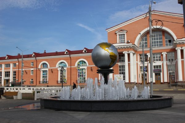 В Брянске реконструировали привокзальную площадь и центральный пляж