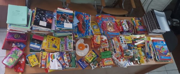 «Полка добра» помогла школьникам из Дятьковского района подготовиться к учебе