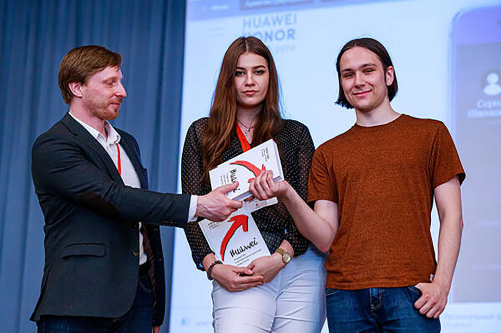 Брянский студент прошел во 2-й этап Международных соревнований Huawei Honor Cup 2020