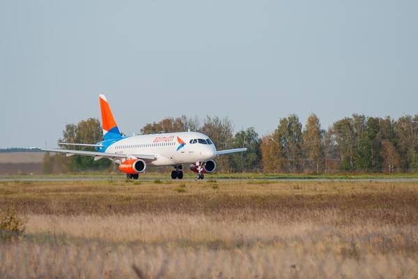 В Советском районе Брянска в фундамент будущей школы строители забили первую сваю