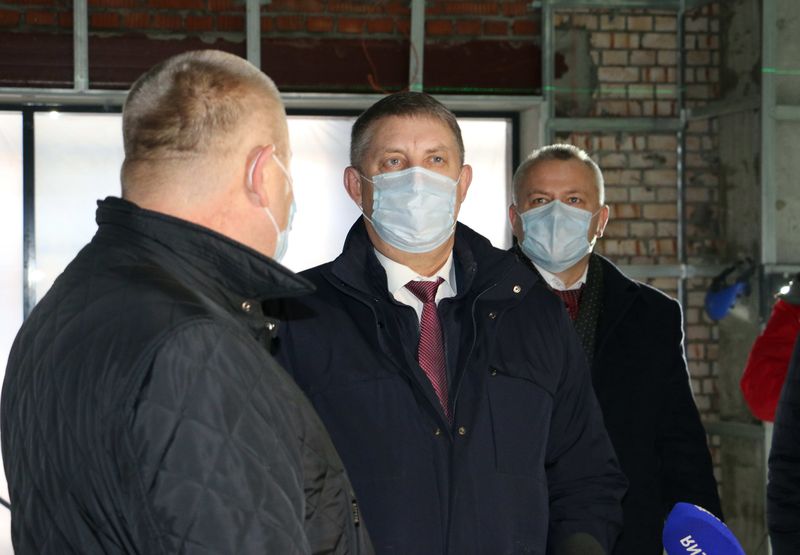 Брянский губернатор осмотрел стройку Дворца единоборств в Брянске