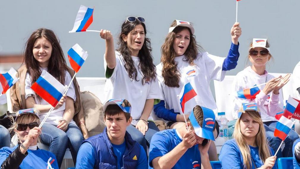 Депутаты облдумы приняли изменения в законы о молодёжной политике и патриотическом воспитании