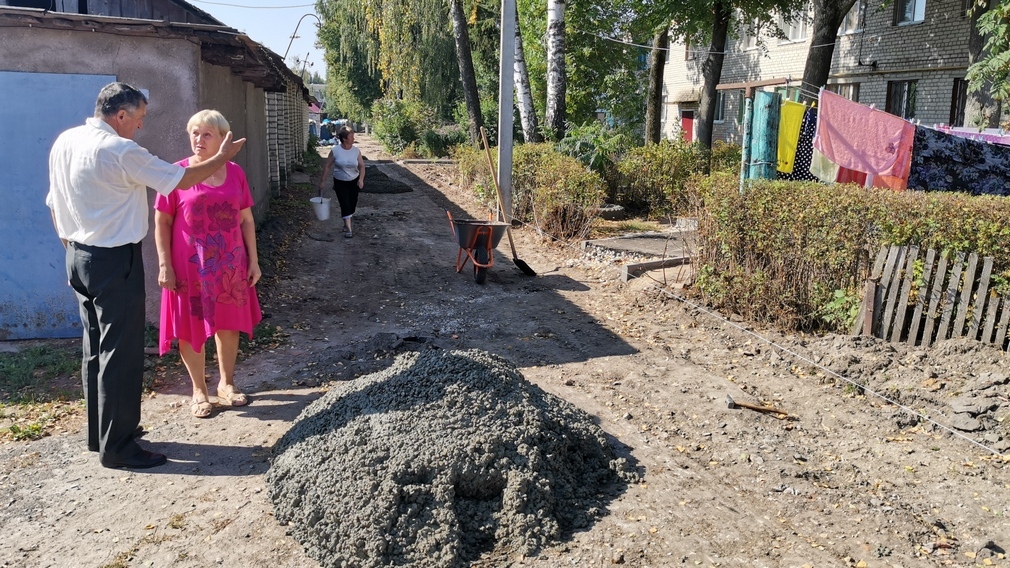 Пять дворов  благоустроили  в  Глинищево  Брянской области