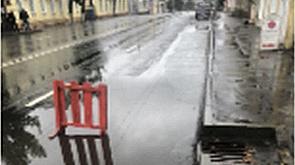 В Брянске подрядчик устранит дефекты на улице Калинина