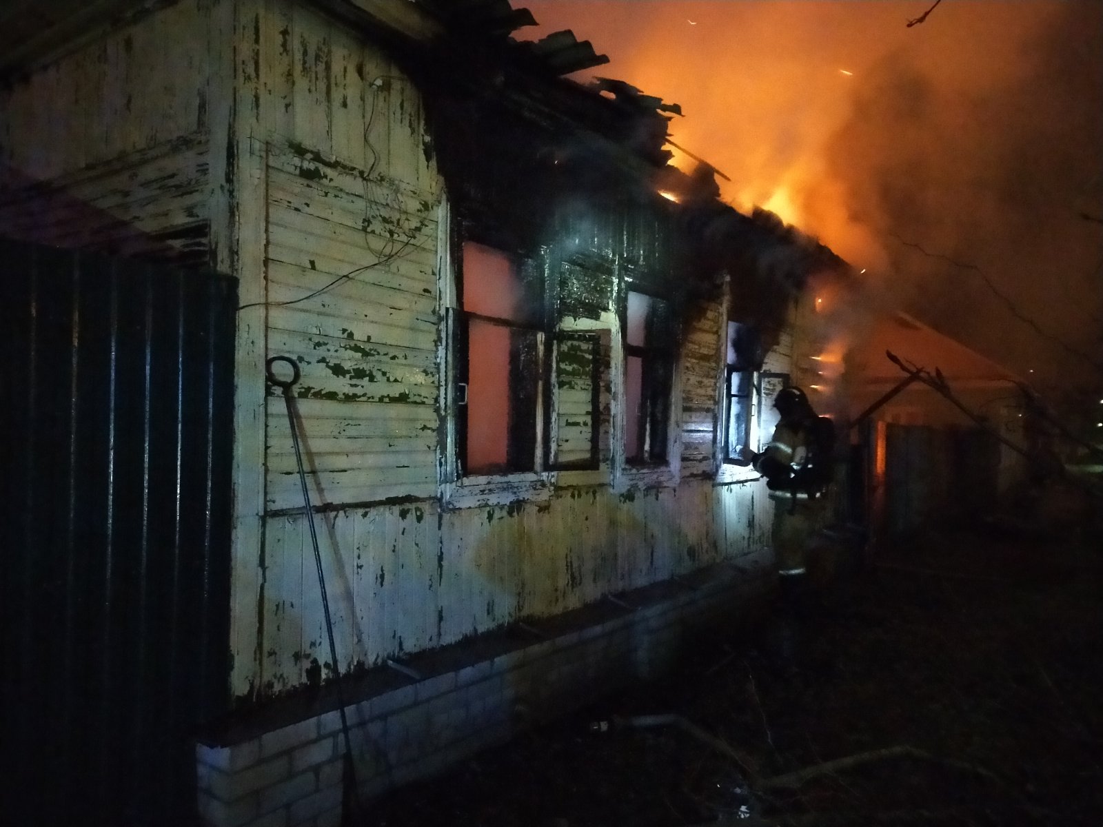 В Карачеве на пожаре  погибли  люди!