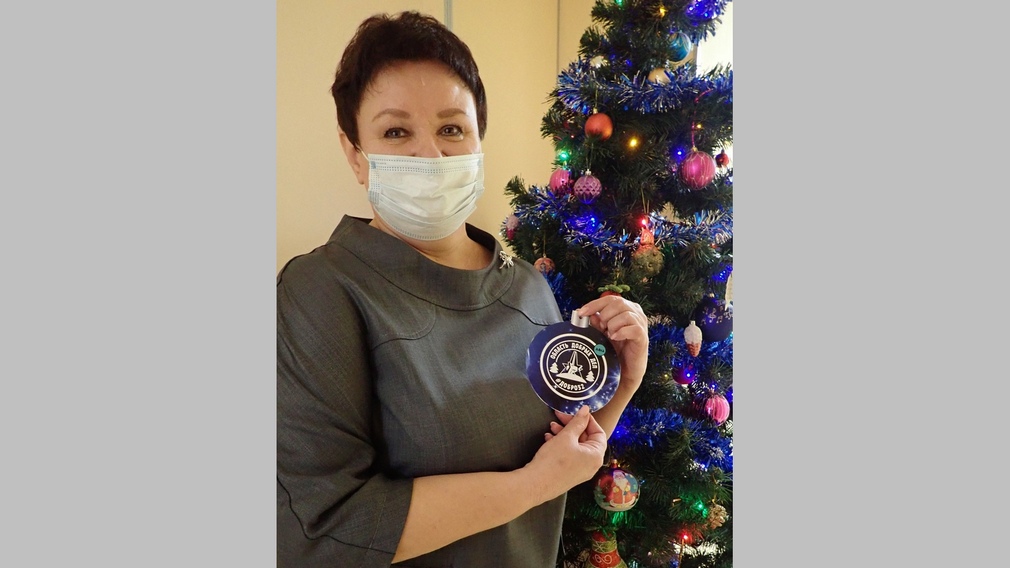 Директор департамента культуры Брянской области Елена Кривцова поучаствовала в акции «Ёлка желаний»