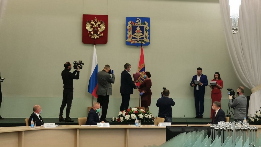 В Правительстве Брянской области наградили работников сельского хозяйства