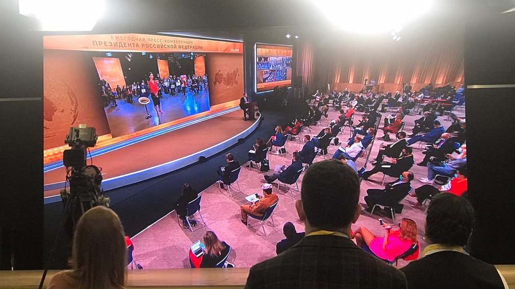 Брянские дети до 7 лет получат новогодние пособия по 5 тысяч рублей