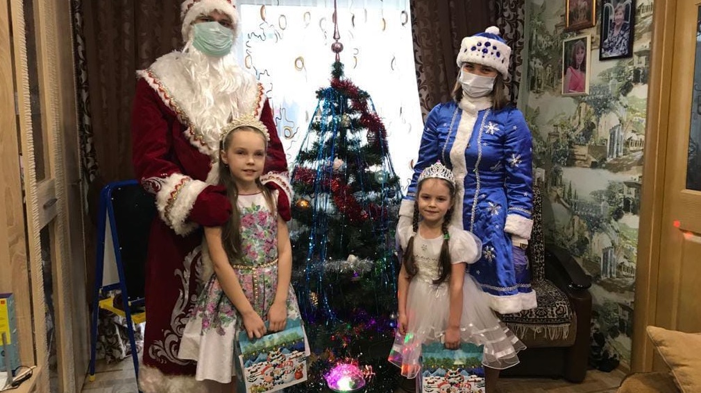 Новогодние подарки от губернатора и мэра города Брянска получат 510 семей