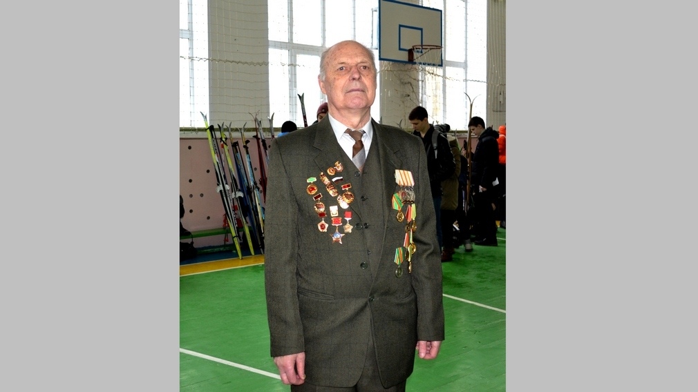 Кавалера трёх Орденов Трудовой Славы Виктора Логванёва поздравил губернатор Брянщины