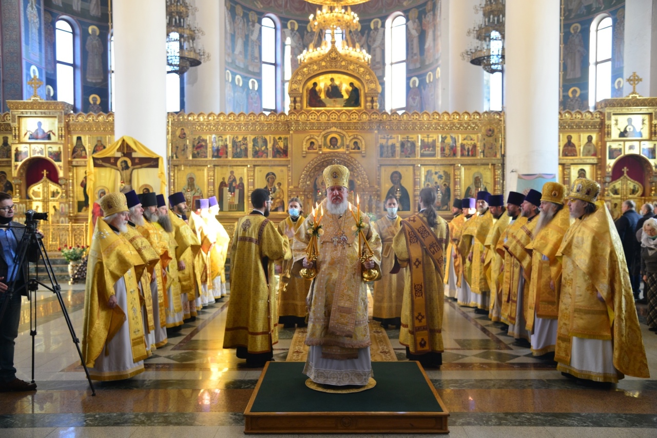 Благочинный Карачевского церковного округа сослужил Митрополиту Александру в день памяти его небесного покровителя