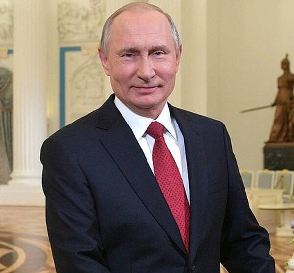 Президент Владимир Путин поздравил брянских Героев Отечества