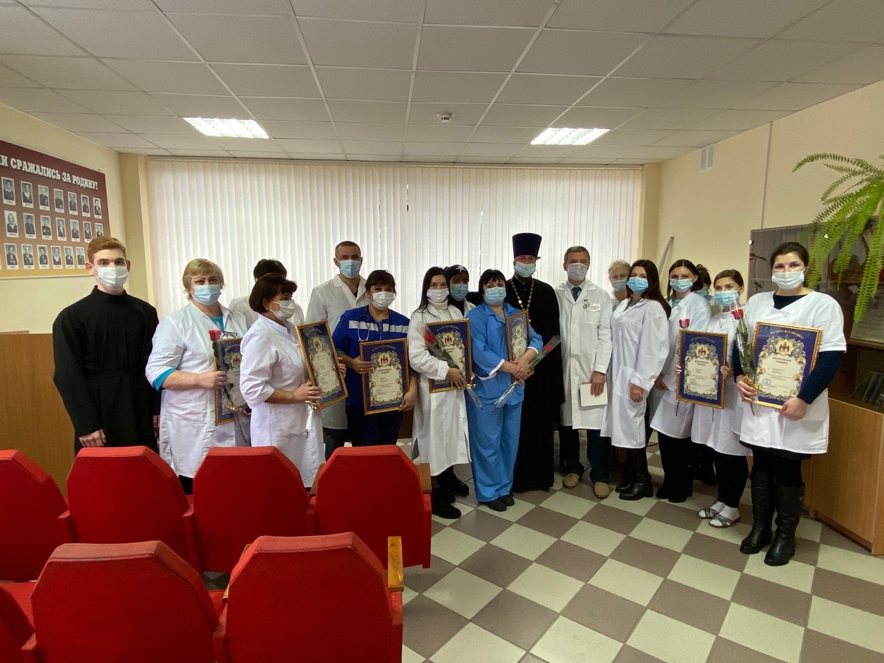 Врачи Карачевского района получили высокие награды Брянской епархии