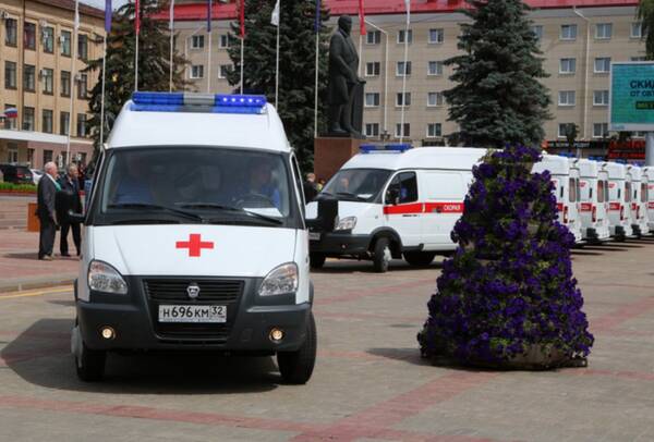 В Брянской области медучреждения пополнились 283 автомобилями