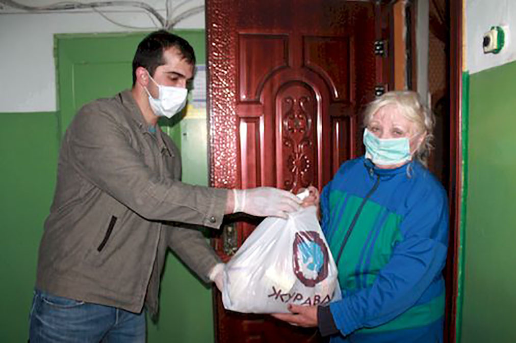 Карачевские волонтеры в период пандемии оказывают помощь нуждающимся