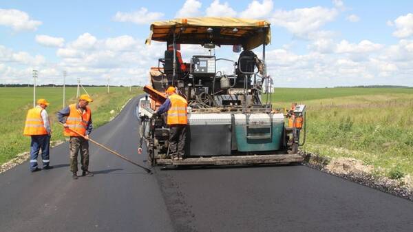 В Брянской области за 4 года отремонтировано порядка 140 км сельских автодорог