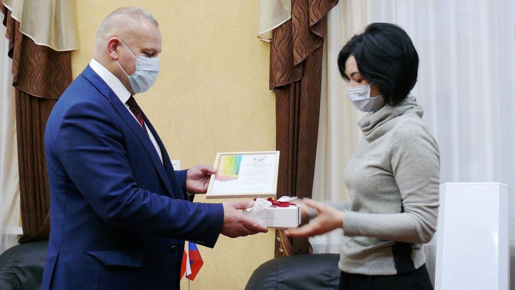 Депутаты Брянской облдумы приняли активное участие в акции «Ёлка желаний»