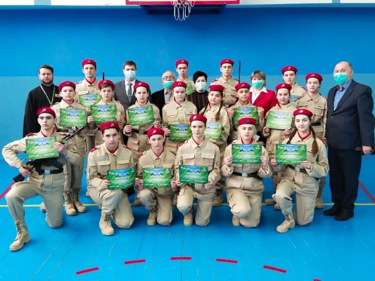 Валентина Миронова оказала содействие юнармейскому движению брянской школы №43