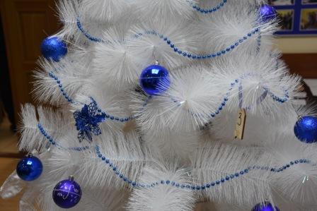 Брянские партийцы исполнят новогодние желания детей