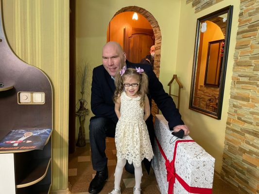 Брянские депутаты стали помощниками Деда Мороза