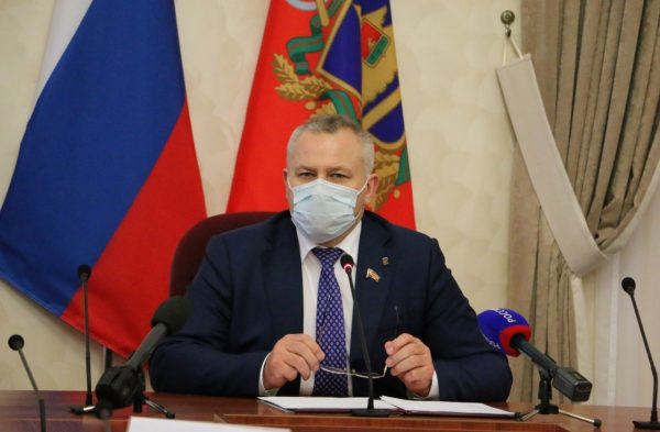 Поддержка семей, защита доходов и трудовых прав, дачная амнистия: «Единая Россия» подвела законодательные итоги 2020 года