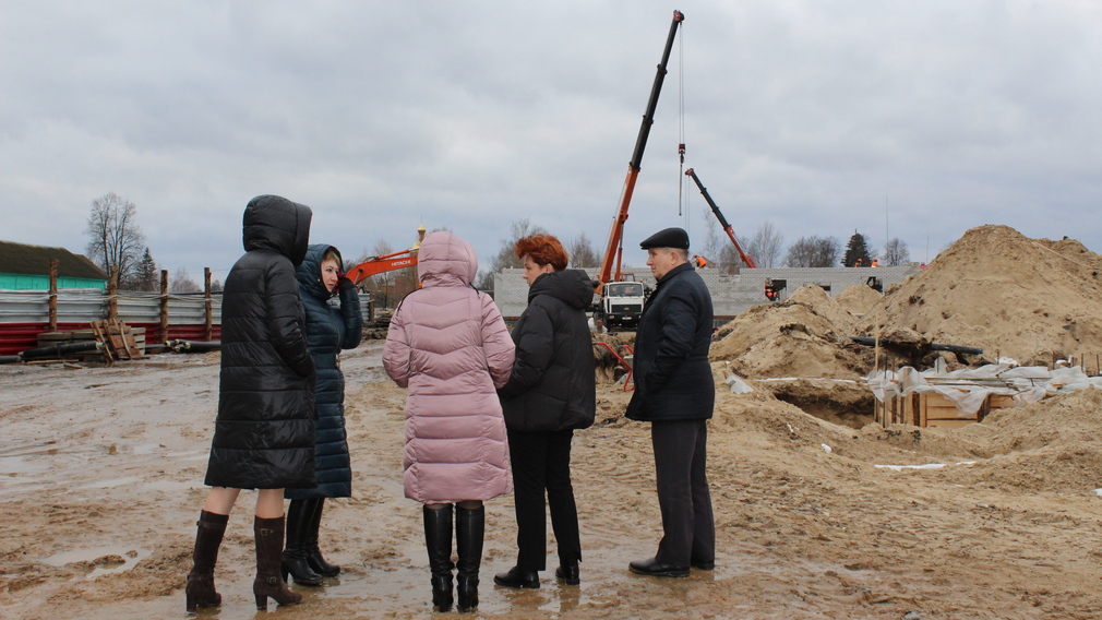 В Фокинском районе поздравили с 95-летием тружеников тыла