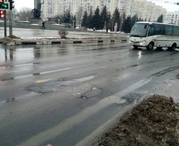 В Брянске некачественные дороги подрядчики переделают за свой счет