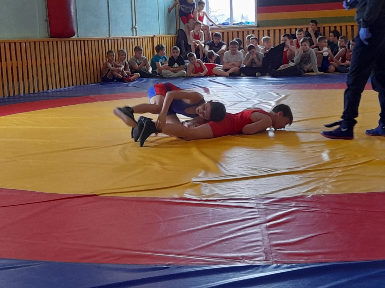 В брянском Карачеве состоялся новогодний турнир по вольной борьбе