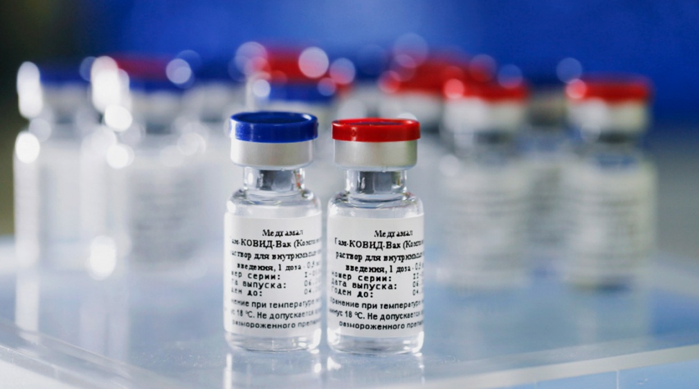 На брянском предприятии «Кремний» от Covid-19 привились 80 сотрудников