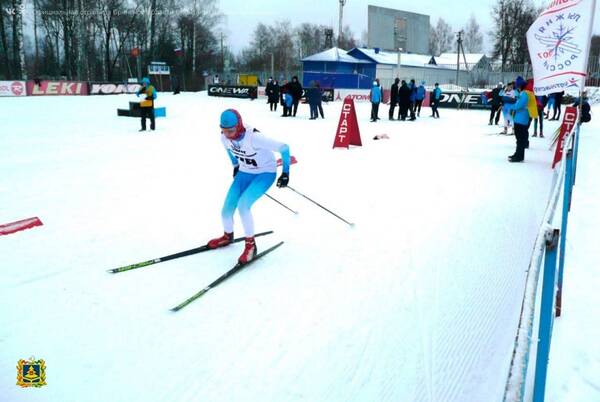 В Брянске 2-й день проходят соревнования по лыжным гонкам