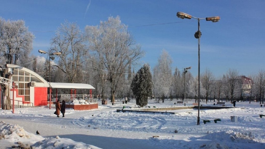 В Брянске продолжается благоустройство Пролетарского сквера