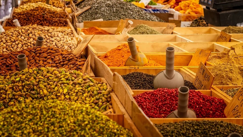 В Брянской области функционирует 7424 торговых предприятия