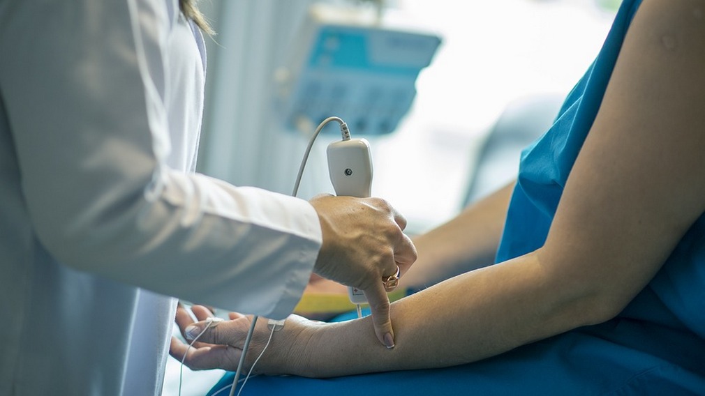 Брянцам рассказали о нормативном времени приема врачей в поликлиниках