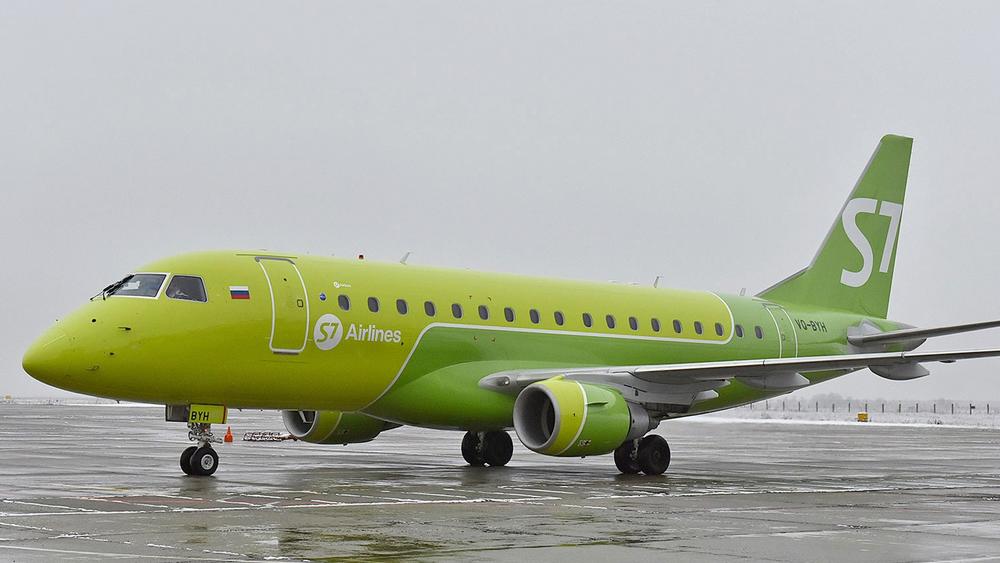 С 1 апреля по 15 августа авиакомпания «Азимут» будет совершать рейсы Брянск − Волгоград