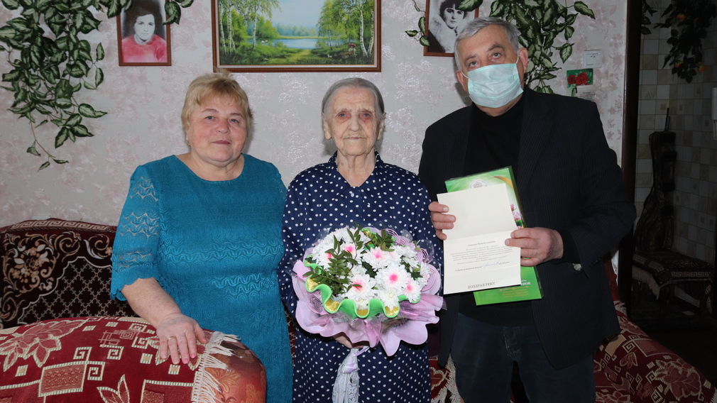 Трубчевская долгожительница отметила 95-летний юбилей