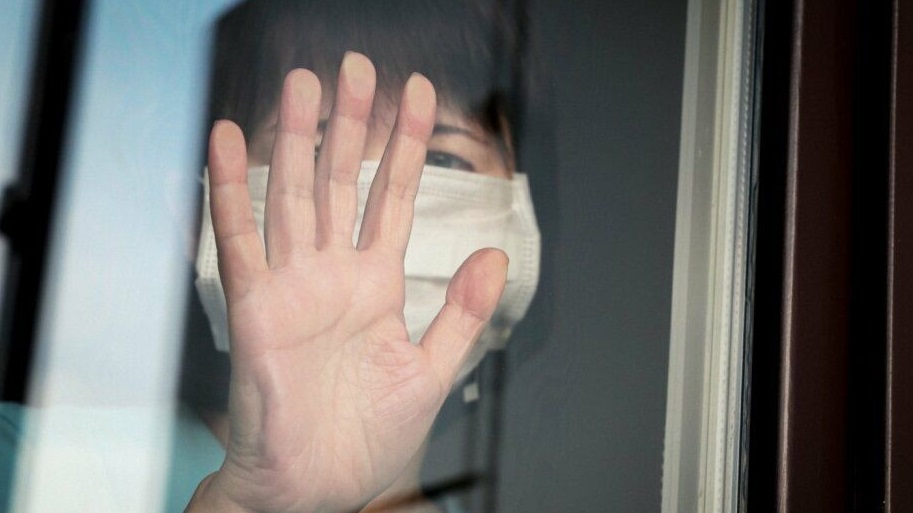 Министр призвал вакцинированных брянцев продолжать носить маски