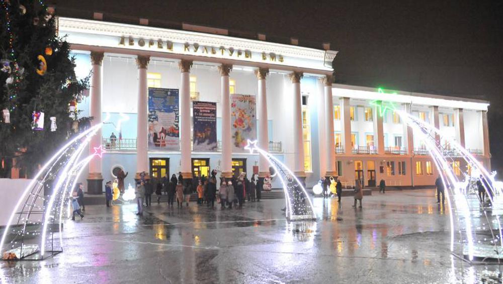 Брянский губернатор распорядился благоустроить площадь перед ДК БМЗ