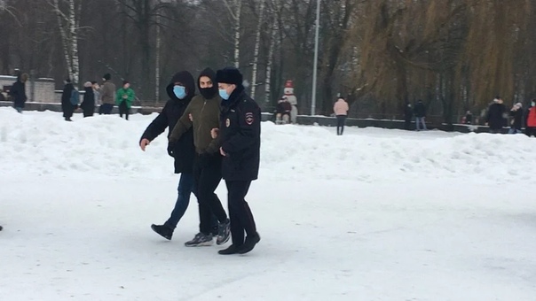 В Брянске под суд попали 15 участников незаконных акций