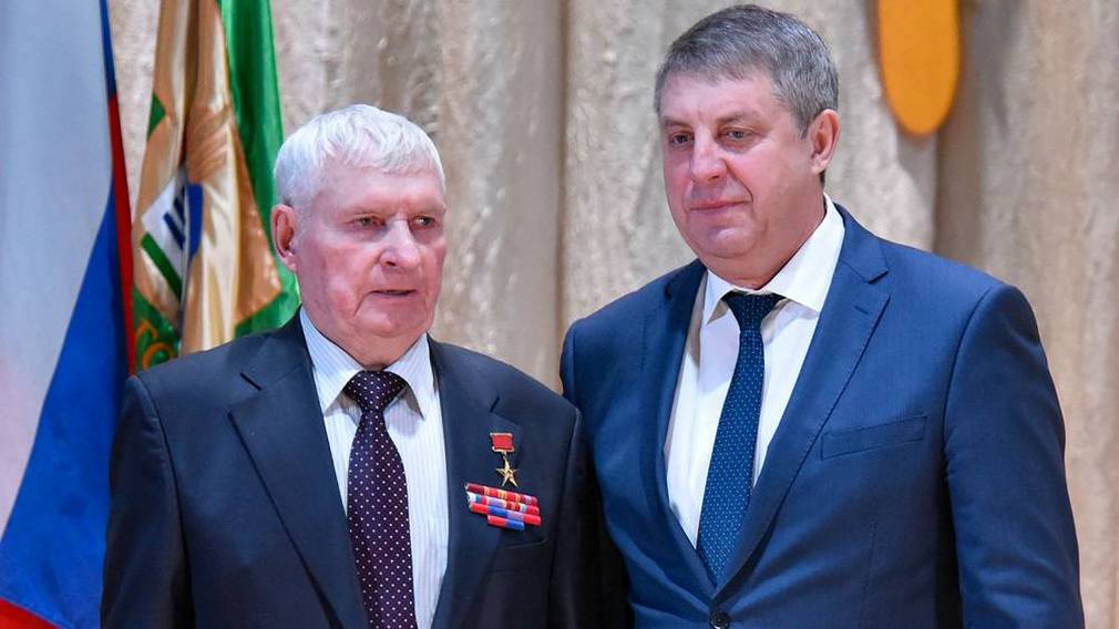 Брянский Герой Соцтруда Георгий Лобус отмечает 80-летний юбилей